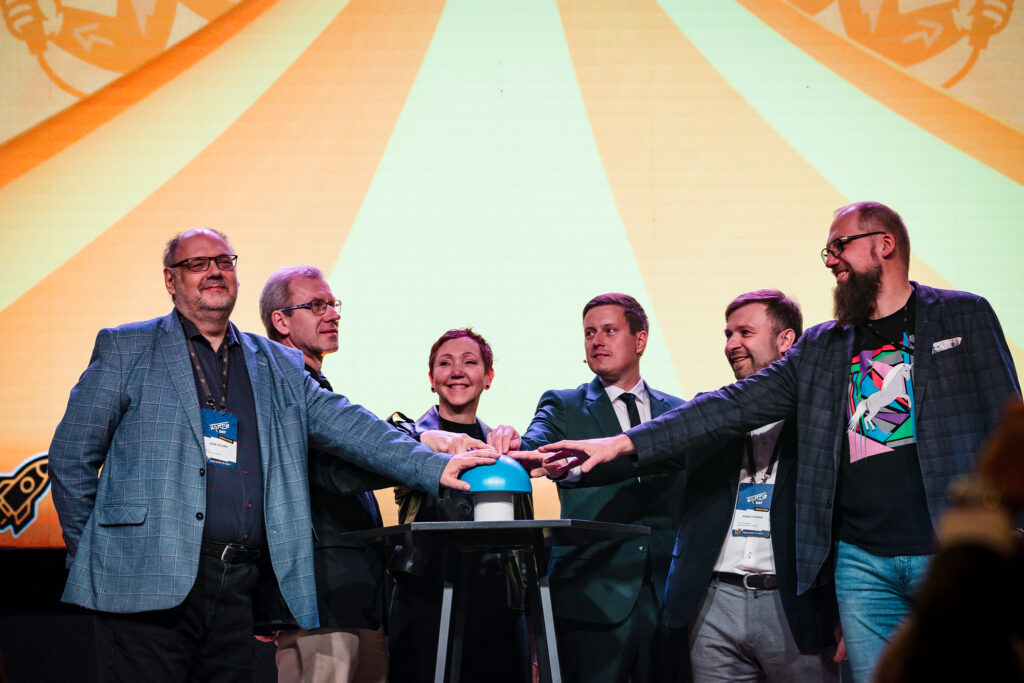 sTARTUp Day eelüritusel kuulutas majandus- ja tööstusminister Erkki Keldo Tartus välja uue peatüki Eesti innovatsioonis: koos teadusparkide ja ülikoolidega käiv